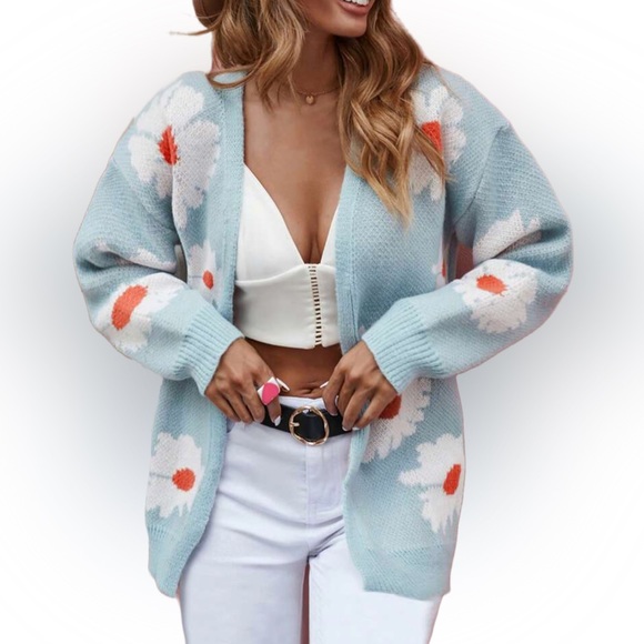 A+ Boutique Sweaters - 🌼 Flower Cardigan 🌼